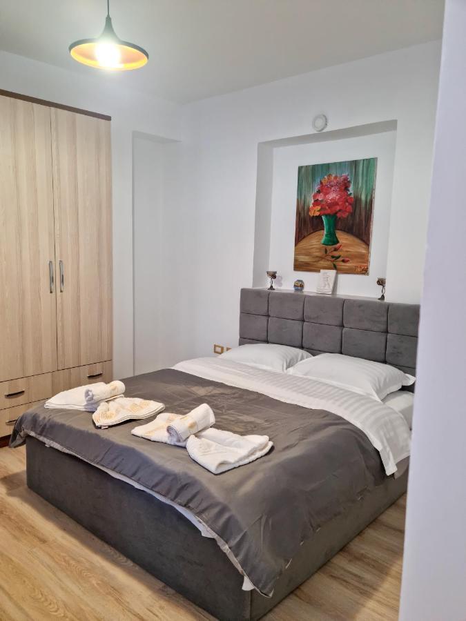 טיראנה Cozy Apartment In City Center מראה חיצוני תמונה